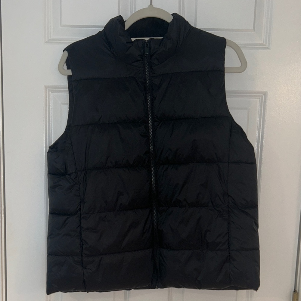 The Gap Black Quilted Puffer Vest